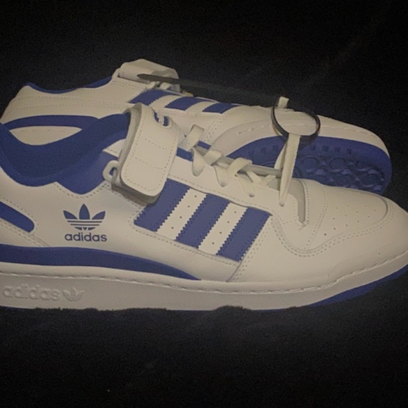 Adidas Men Forum Low Sneaker White Blue size 11 5 NWT - Picture 3 of 5